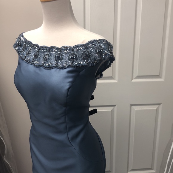 Elegant long evening dress - Picture 3 of 8